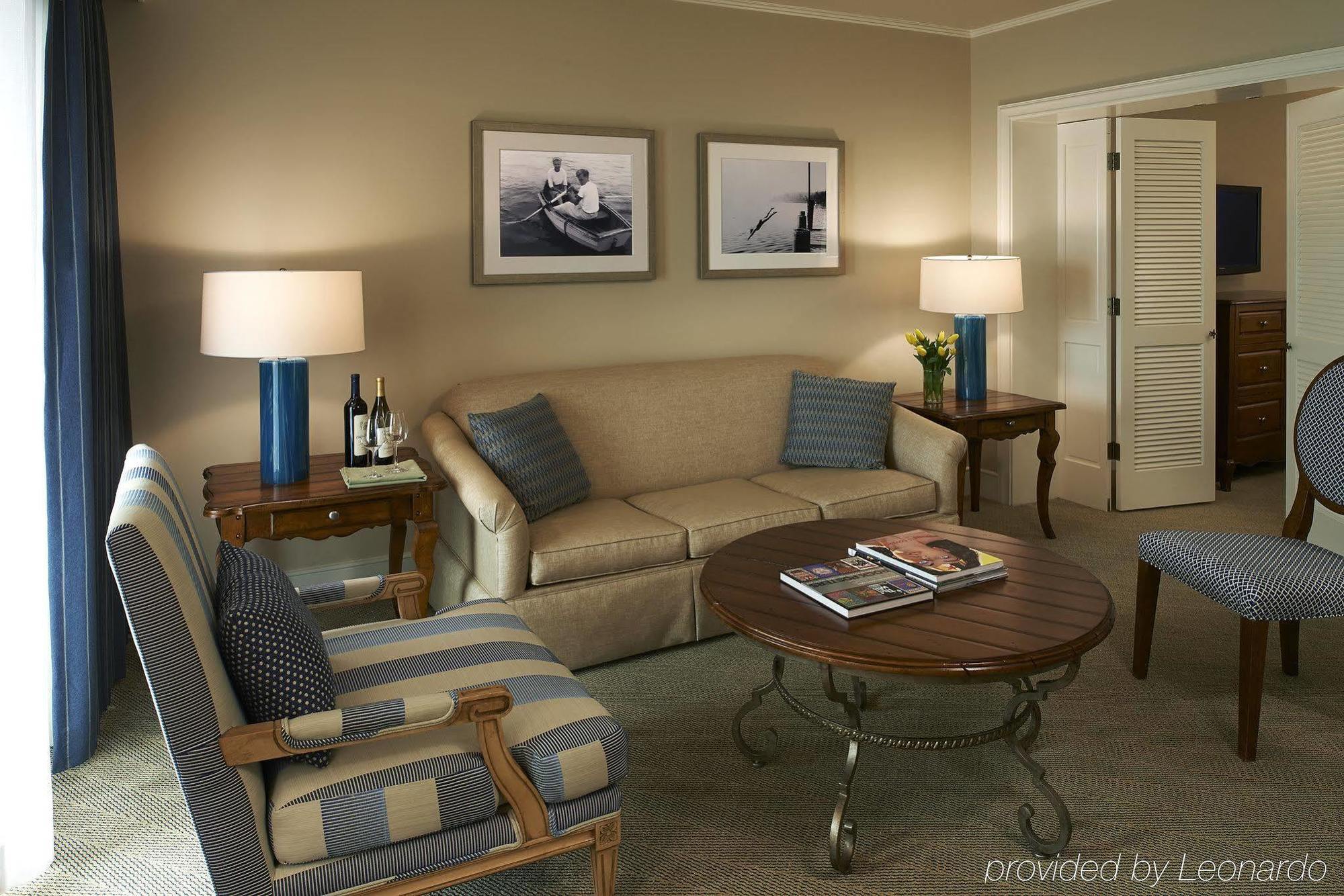 Woodmark & Still Hotel Kirkland