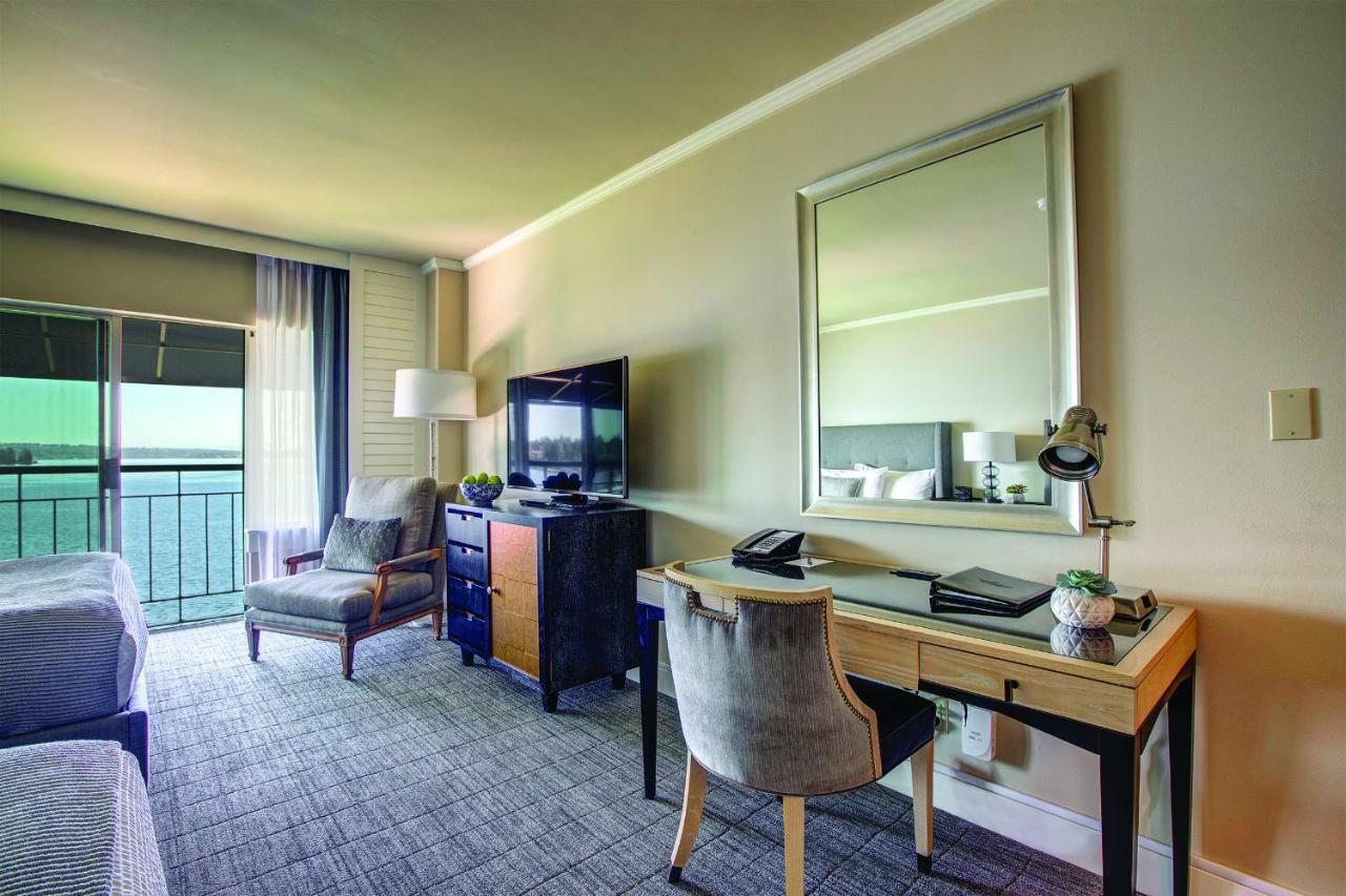 Woodmark & Still Hotel Kirkland
