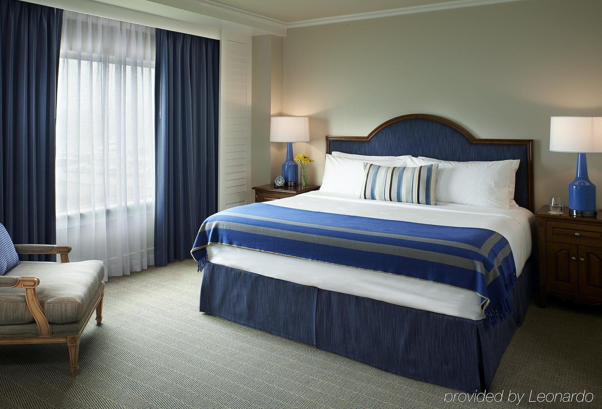 Woodmark & Still Hotel 4*